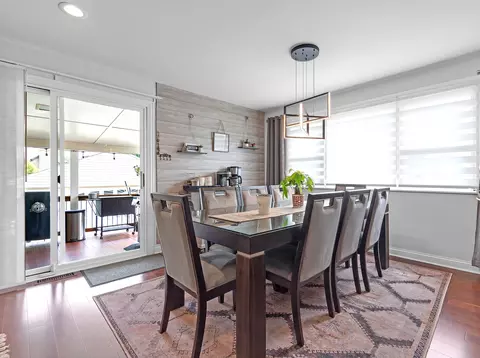 Dining - 2275 Westview Dr, Des Plaines, IL 60018 photo 2 of 2