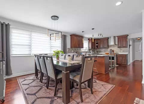 Dining - 2275 Westview Dr, Des Plaines, IL 60018 photo 1 of 2