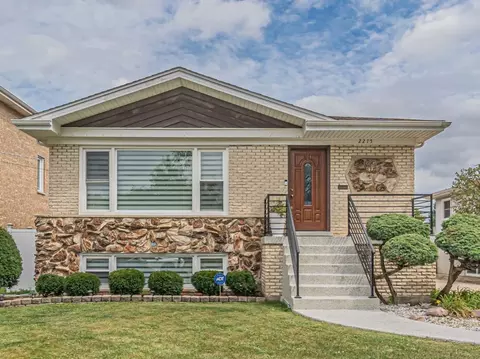 Exterior - 2275 Westview Dr, Des Plaines, IL 60018 photo 10 of 10