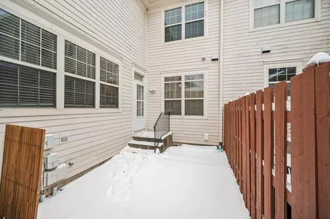 Exterior - 2512 Violet St, Glenview, IL 60026 photo 2 of 3