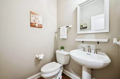 Bath - 2512 Violet St, Glenview, IL 60026 photo 1 of 4