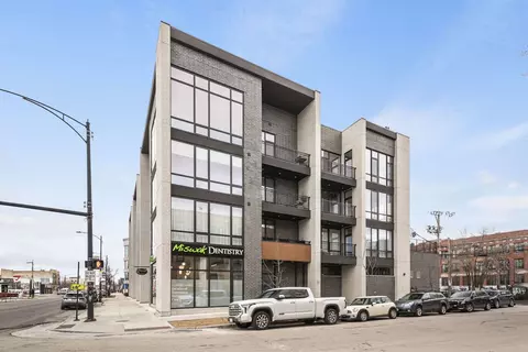 2405 W Iowa St #202, Chicago, IL 60622