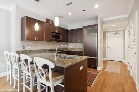 Kitchen - 10 E Delaware Pl #10C, Chicago, IL 60611 photo 2 of 3