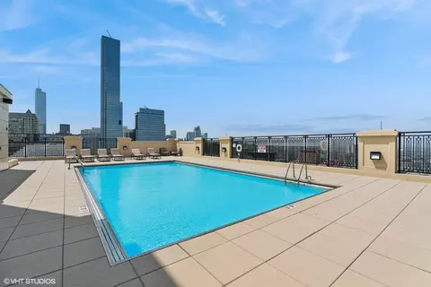 Exterior - 10 E Delaware Pl #10C, Chicago, IL 60611 photo 4 of 5