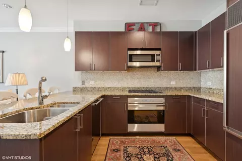 Kitchen - 10 E Delaware Pl #10C, Chicago, IL 60611 photo 3 of 3