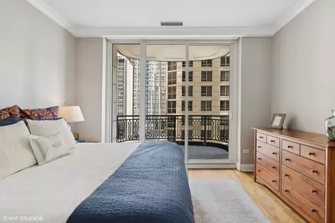 Bedroom - 10 E Delaware Pl #10C, Chicago, IL 60611 photo 2 of 3