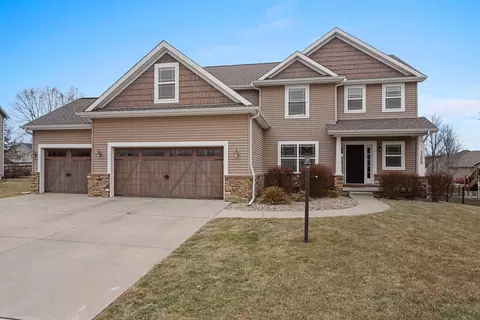 1208 White Oak Rd, Mahomet, IL 61853