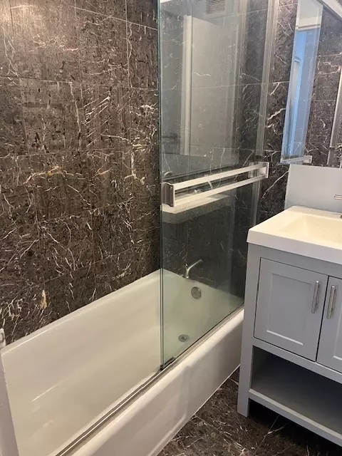 Bath - 222 E Pearson St #905, Chicago, IL 60611 photo 1 of 1