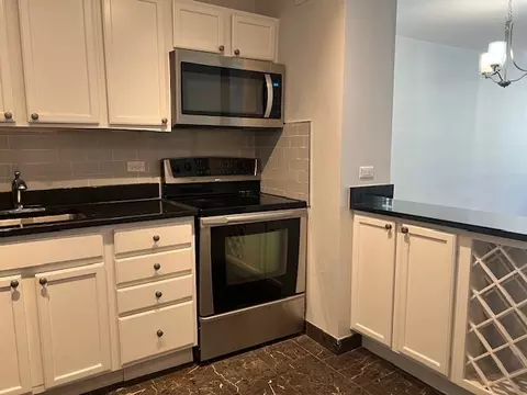 Kitchen - 222 E Pearson St #905, Chicago, IL 60611 photo 1 of 2