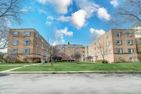 520 Michigan Ave #3W, Evanston, IL 60202
