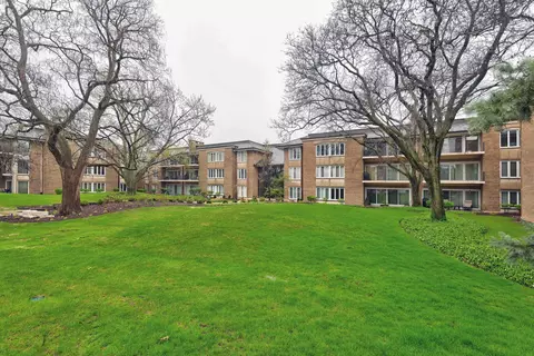 2 Oak Brook Club Dr #B209, Oak Brook, IL 60523