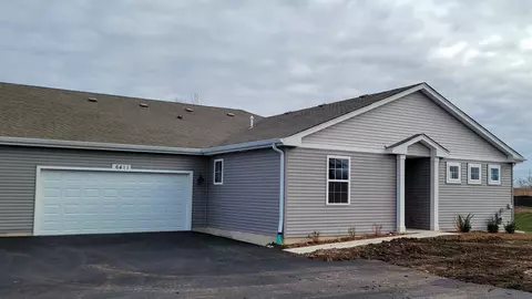 6411 Juniper Dr, Wonder Lake, IL 60097