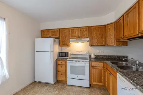 Kitchen - Undisclosed, Gurnee, IL 60031 photo 2 of 4