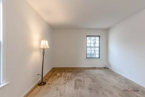 Living - Undisclosed, Gurnee, IL 60031 photo 4 of 5