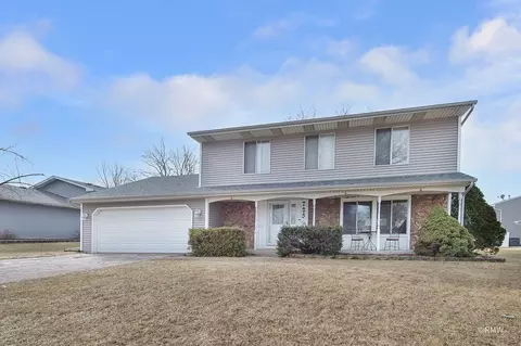 725 Mensching Rd, Roselle, IL 60172