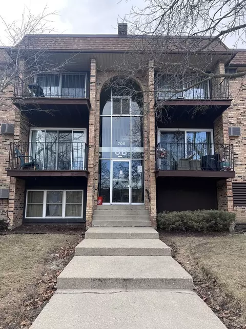705 Heritage Dr #212, Hoffman Estates, IL 60169