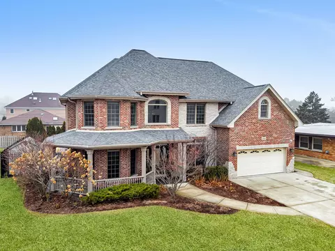 4866 N Vine Ave, Norridge, IL 60706