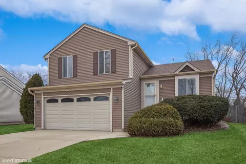 936 Hartwood Dr, Streamwood, IL 60107