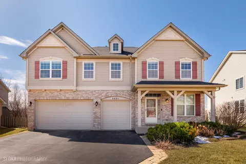 2601 Hennig Rd, Hampshire, IL 60140