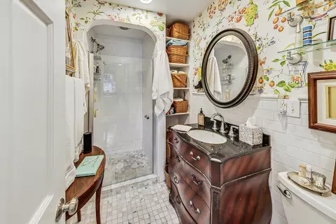Bath - 800 Harlem Ave, Glenview, IL 60025 photo 3 of 3