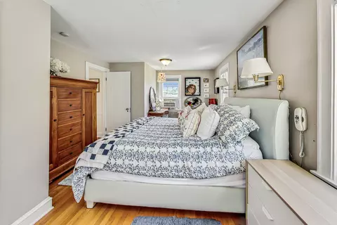 Bedroom - 800 Harlem Ave, Glenview, IL 60025 photo 2 of 7
