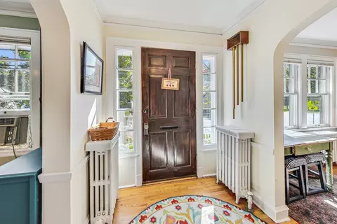 Entry Way - 800 Harlem Ave, Glenview, IL 60025 photo 1 of 5