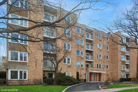 1333 Maple Ave #5E, Evanston, IL 60201