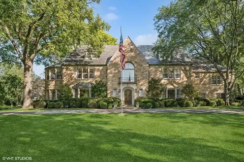 32 Woodley Rd, Winnetka, IL 60093
