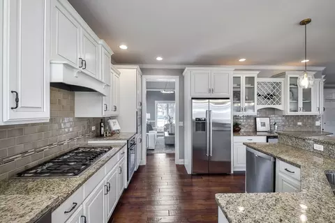 449 Buckeye Dr, Naperville, IL 60540 photo 5