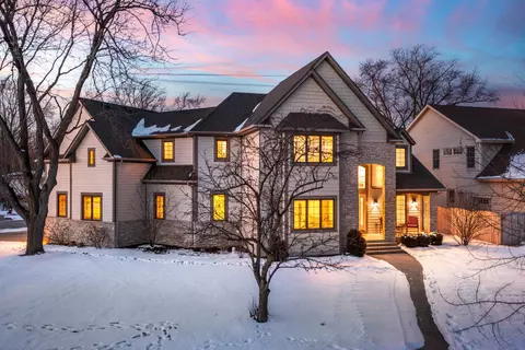 449 Buckeye Dr, Naperville, IL 60540