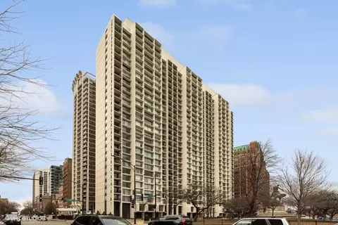 3200 N Lake Shore Dr #2603, Chicago, IL 60657