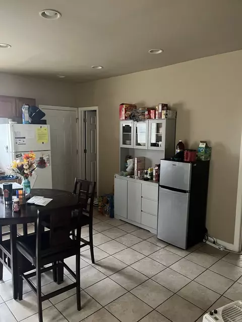 Kitchen - 313 Bevier Pl, Aurora, IL 60505 photo 3 of 4