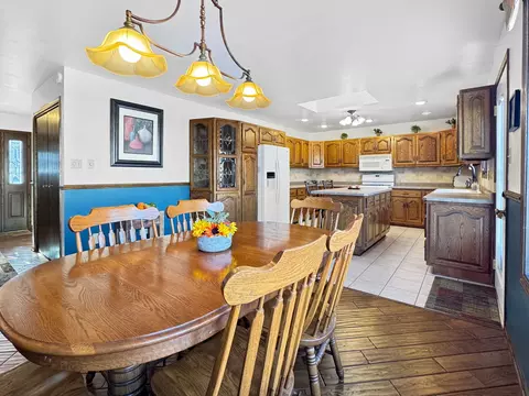 Dining - 2468 187th Pl, Lansing, IL 60438 photo 1 of 4