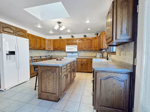 Kitchen - 2468 187th Pl, Lansing, IL 60438 photo 1 of 6