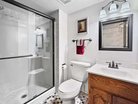 Bath - 2468 187th Pl, Lansing, IL 60438 photo 4 of 5