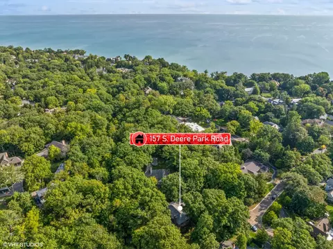 157 S Deere Park Dr, Highland Park, IL 60035