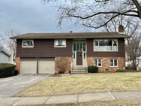 5717 Dearborn Pkwy, Downers Grove, IL 60516