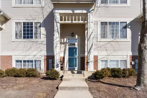 Exterior - 2546 Hatfield Ct, Elgin, IL 60123 photo 2 of 3
