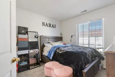 Bedroom - 2546 Hatfield Ct, Elgin, IL 60123 photo 2 of 4
