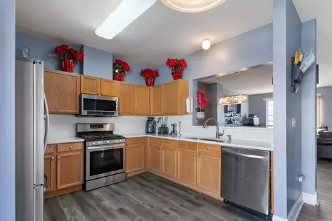 Kitchen - 2546 Hatfield Ct, Elgin, IL 60123 photo 1 of 1