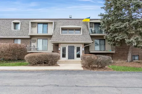 254 E Bailey Rd #A, Naperville, IL 60565