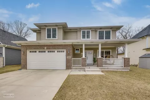 1909 S Main St, Lombard, IL 60148