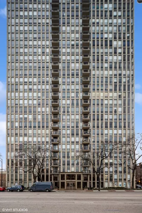 1660 N La Salle Dr #1501, Chicago, IL 60614