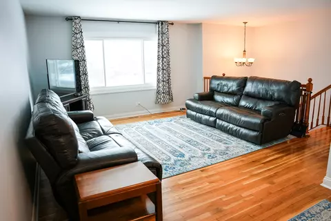 Living - 1680 Chippendale Rd, Hoffman Estates, IL 60169 photo 1 of 4