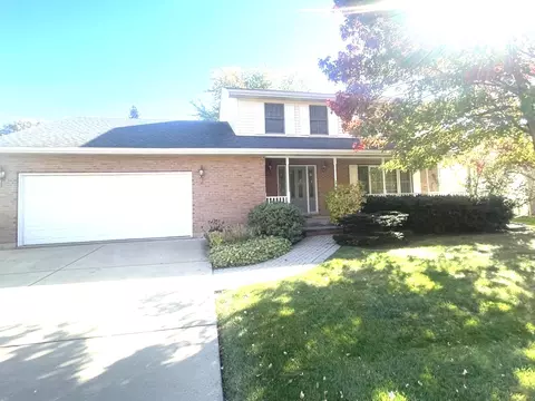 1530 Crayton Cir, Dekalb, IL 60115