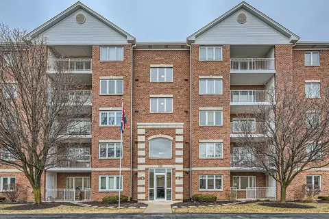 5500 115th St #201, Oak Lawn, IL 60453
