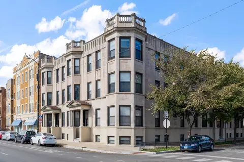 1608 N Whipple St #3, Chicago, IL 60647