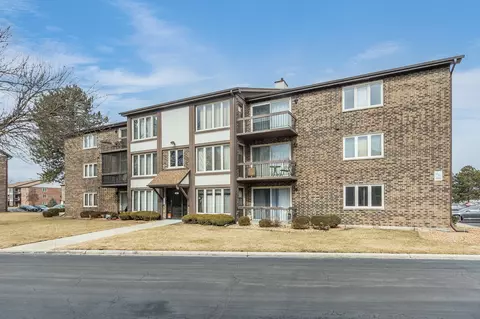4916 Circle Ct #110, Crestwood, IL 60418