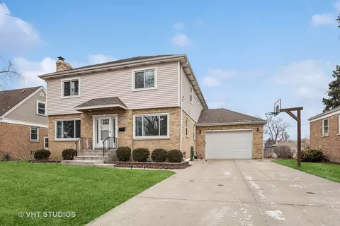 2715 S Scott St, Des Plaines, IL 60018