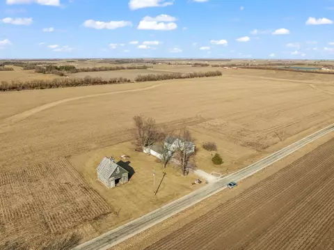 1268 E 2000 North Rd, Roberts, IL 60962 photo 4